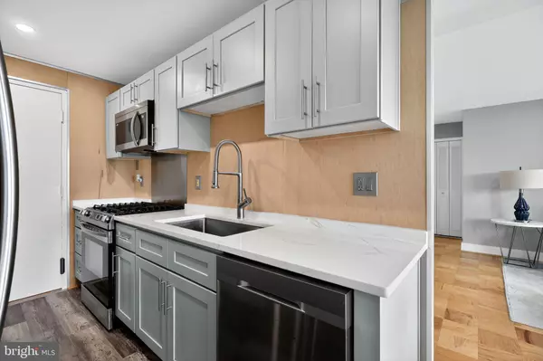 Rockville, MD 20852,10201 GROSVENOR PL #1425