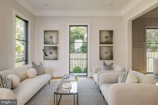 Arlington, VA 22201,630 N KENMORE ST