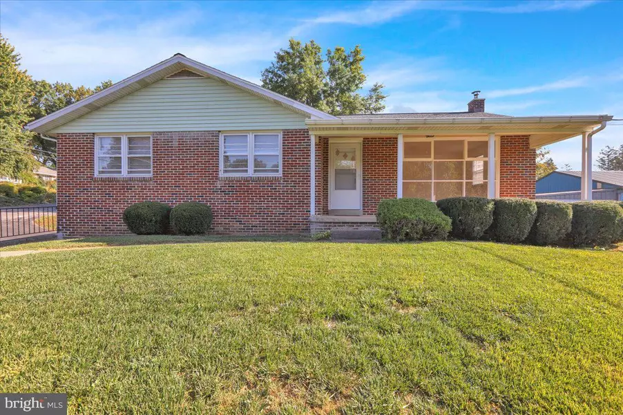 1030 CHESTNUT ST, Leesport, PA 19533