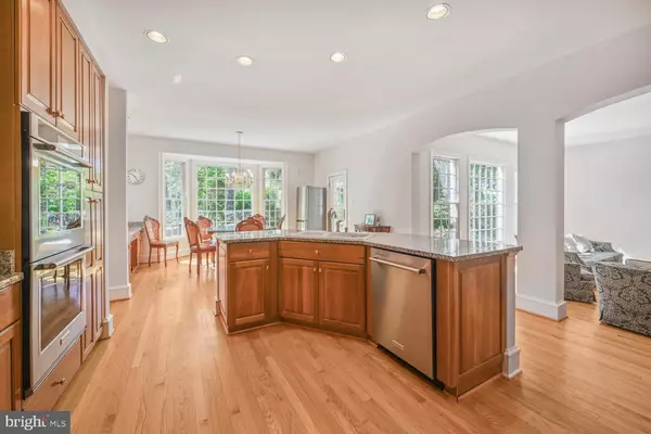 Bethesda, MD 20817,7401 HONESTY WAY