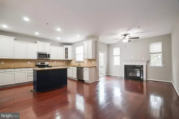 Glen Burnie, MD 21060,925 INDIGO BUNTING LN