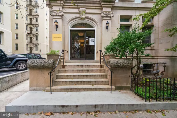 Washington, DC 20009,1840 MINTWOOD PL NW #402