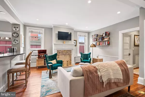 Washington, DC 20009,1840 MINTWOOD PL NW #402