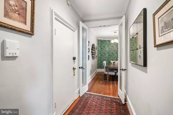 Washington, DC 20009,1840 MINTWOOD PL NW #402