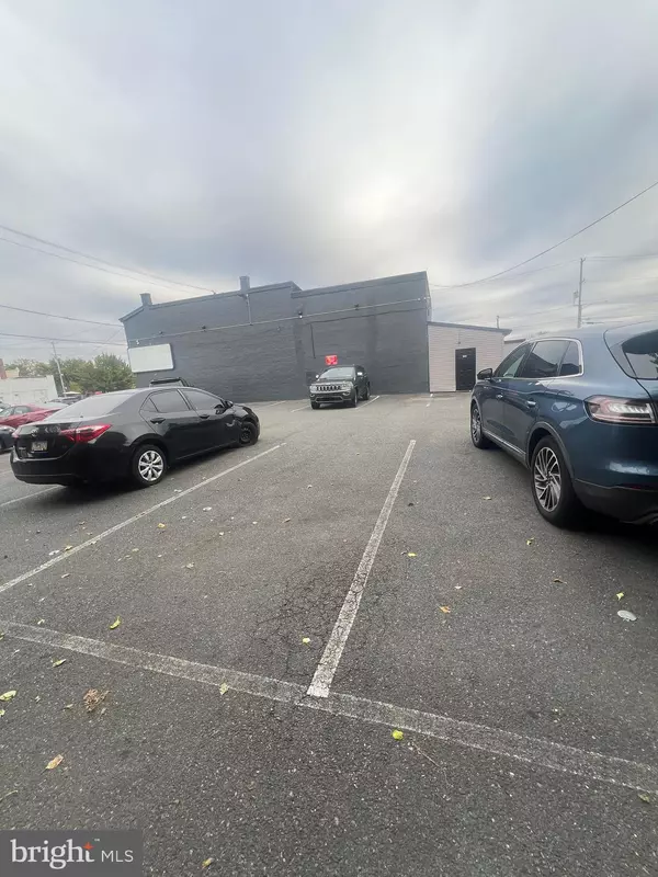 Chester, PA 19013,210 KERLIN ST