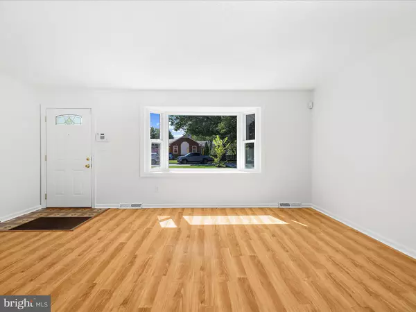 Linthicum Heights, MD 21090,296 CHURCH CIR