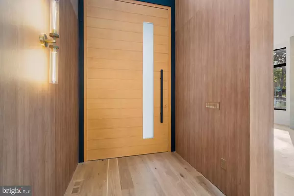 Washington, DC 20015,2717 TENNYSON ST NW