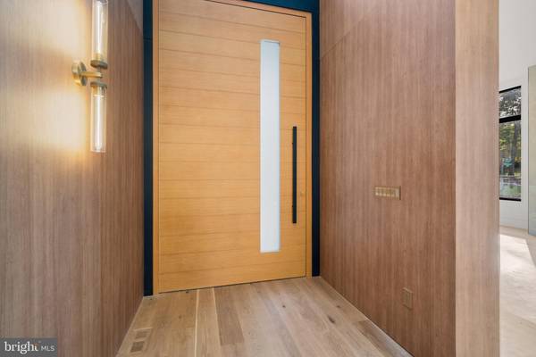 Washington, DC 20015,2717 TENNYSON ST NW