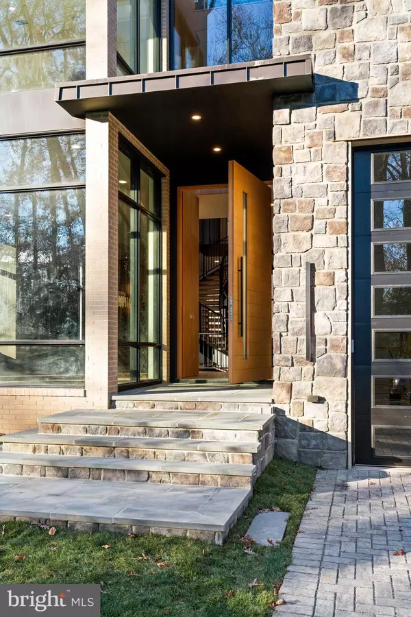 Washington, DC 20015,2717 TENNYSON ST NW