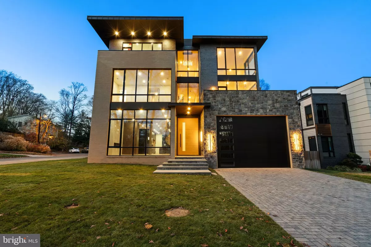 Washington, DC 20015,2717 TENNYSON ST NW