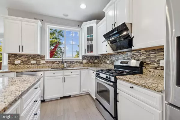 Chantilly, VA 20152,24819 MASON DALE TER