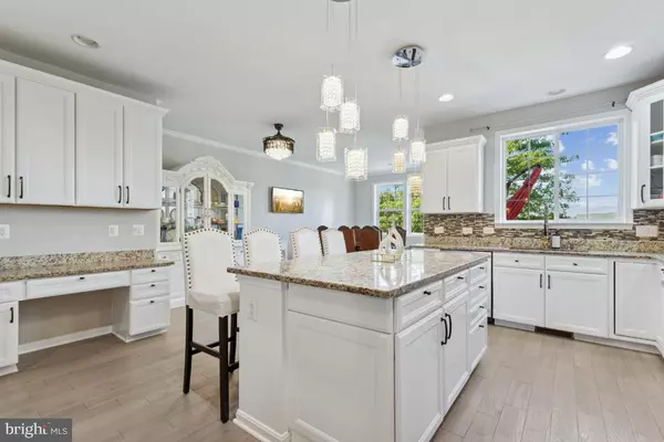 Chantilly, VA 20152,24819 MASON DALE TER