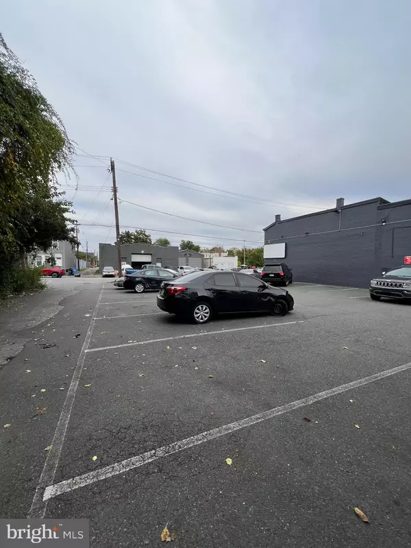 Chester, PA 19013,212 KERLIN ST