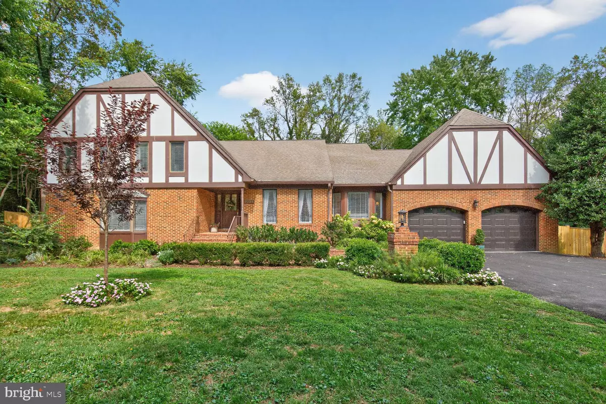 Falls Church, VA 22043,7054 IDYLWOOD RD