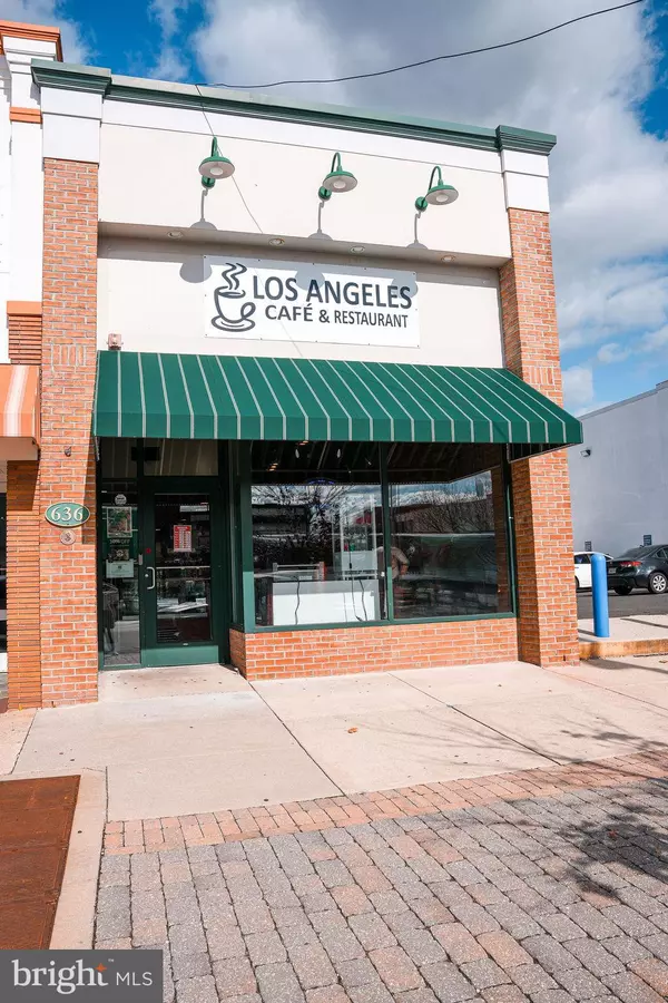 Vineland, NJ 08360,636 LANDIS AVE