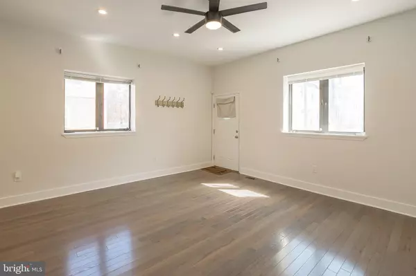 Philadelphia, PA 19146,2106 MANTON ST