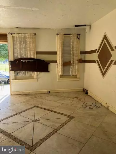 Wilmington, DE 19801,607 N MONROE ST