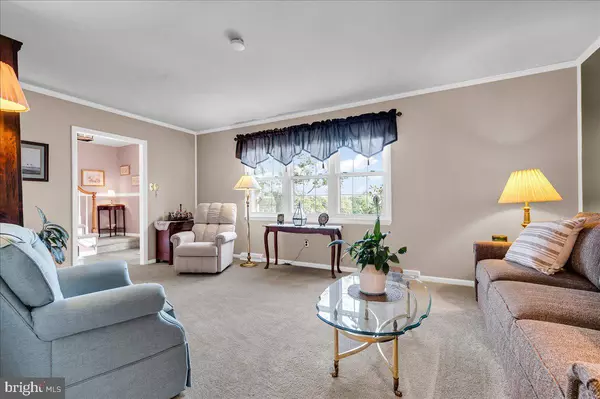 Upper Chichester, PA 19061,2575 W COLONIAL DR