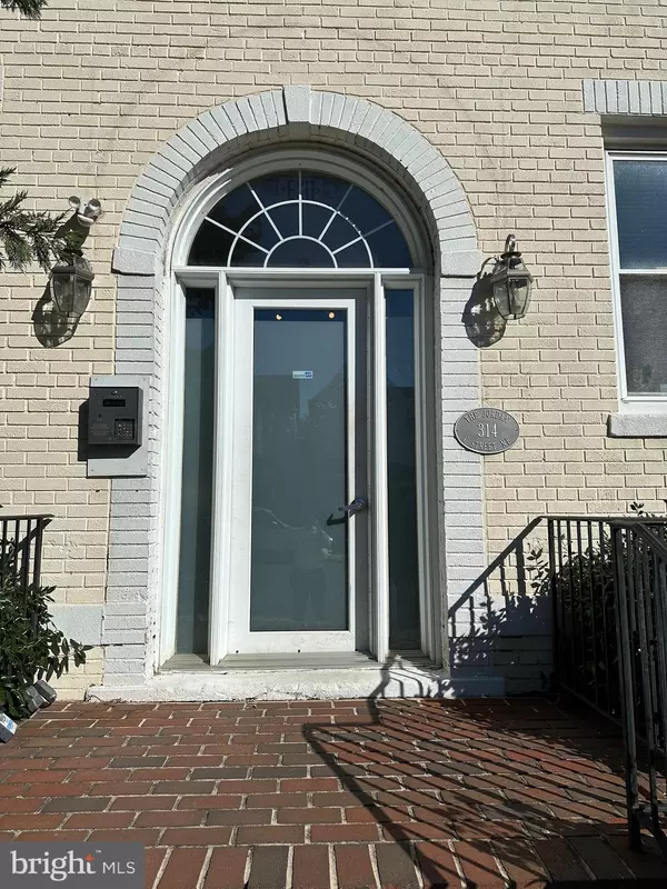 Washington, DC 20002,314 V ST NE #202