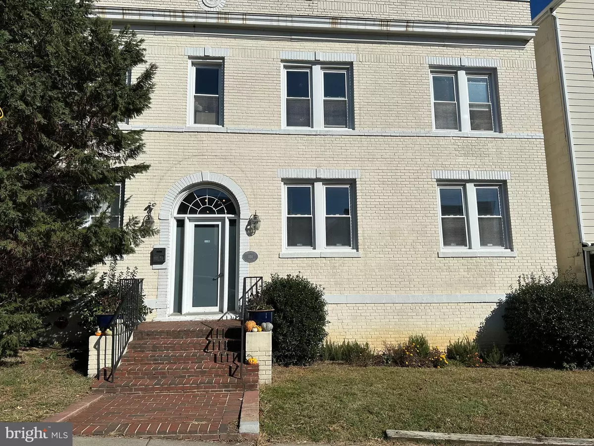 Washington, DC 20002,314 V ST NE #202