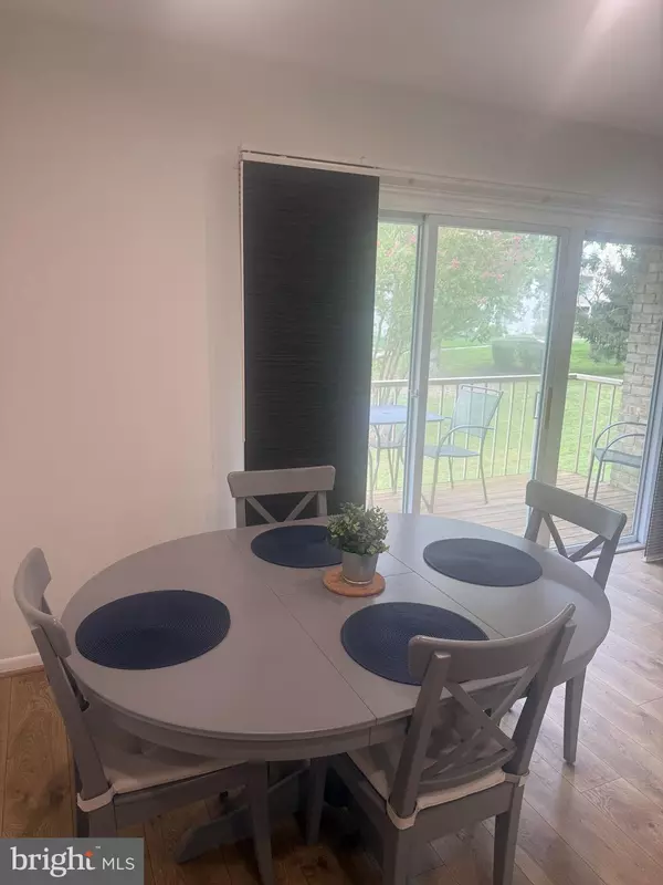 Kensington, MD 20895,3227 UNIVERSITY BLVD #12