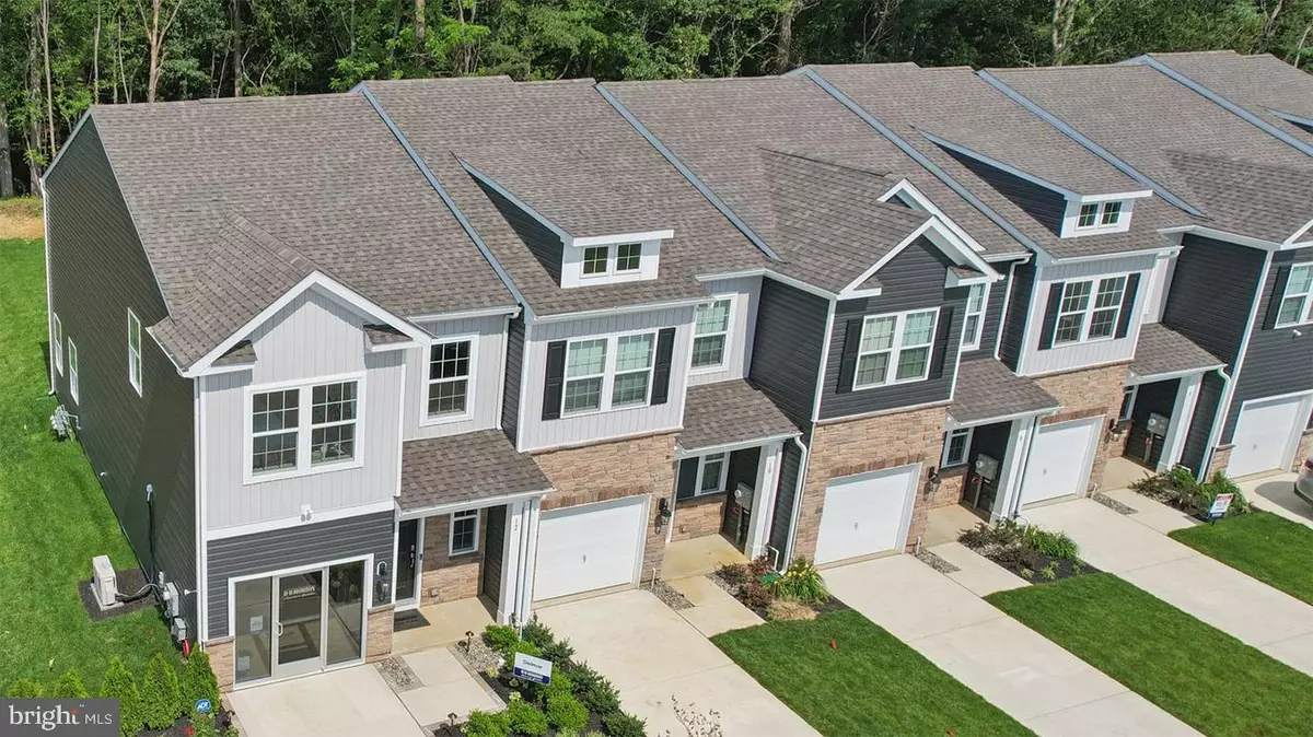 Runnemede, NJ 08078,16 REAGAN DRIVE