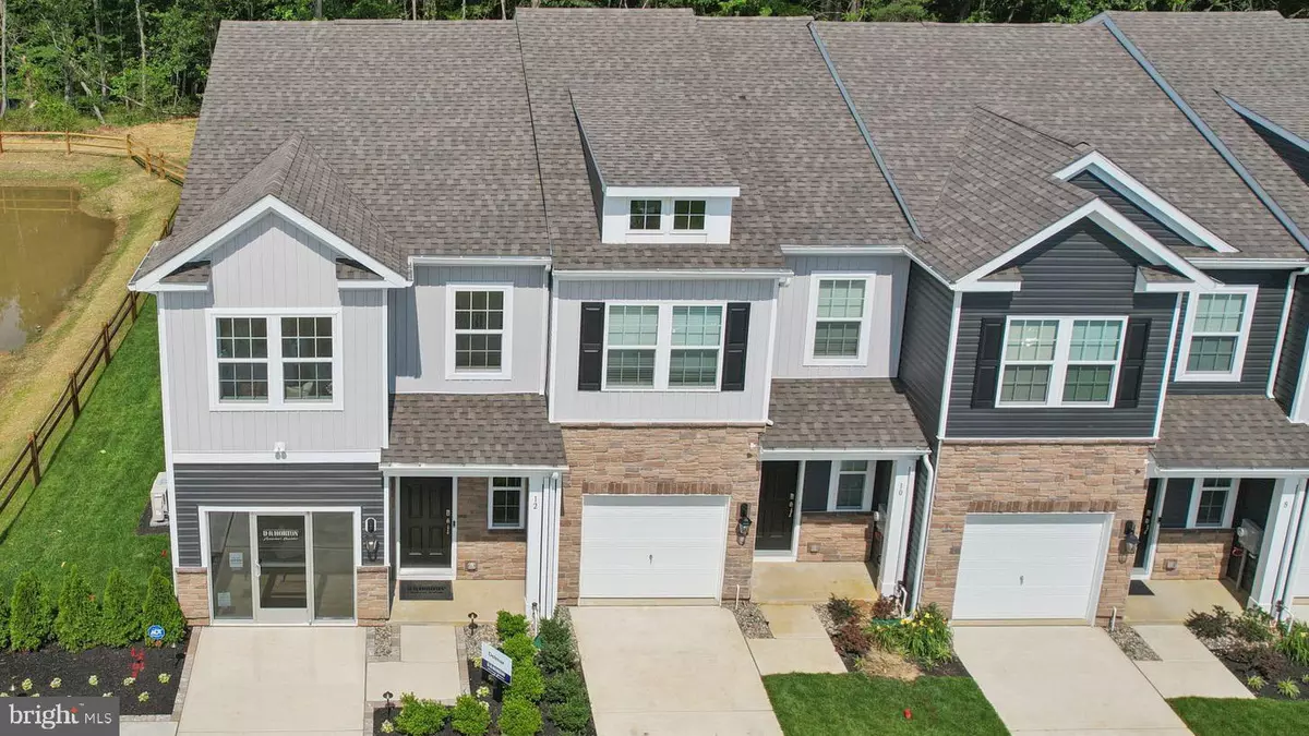 Runnemede, NJ 08078,18 REAGAN DRIVE