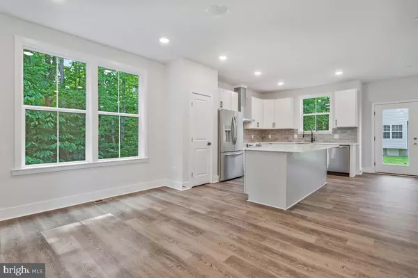 Lexington Park, MD 20653,22615 WOODS LN