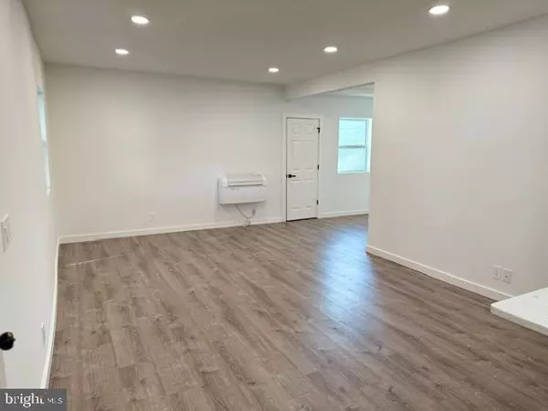 Pennsauken, NJ 08109,6366 ROGERS AVE #B