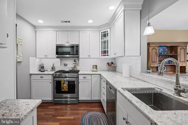 Mount Laurel, NJ 08054,384 INVERNESS CT