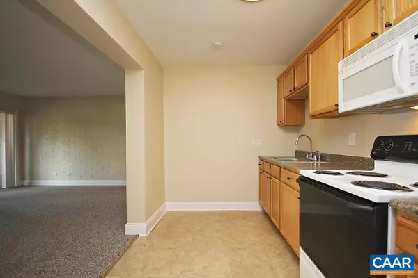 Charlottesville, VA 22903,1800 JEFFERSON PARK AVE #2