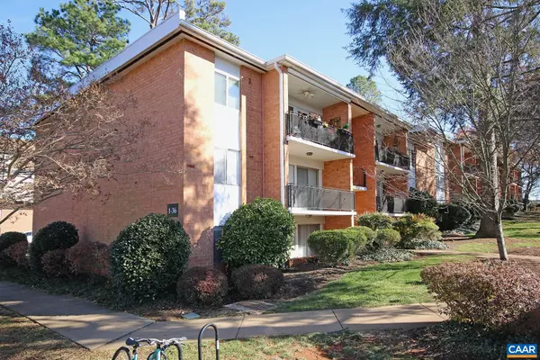 1800 JEFFERSON PARK AVE #2, Charlottesville, VA 22903