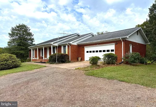 Reva, VA 22735,17257 GORE LN