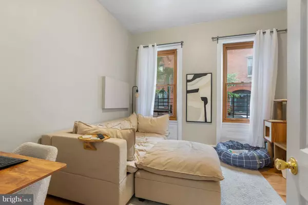 Philadelphia, PA 19102,348 S 16TH ST