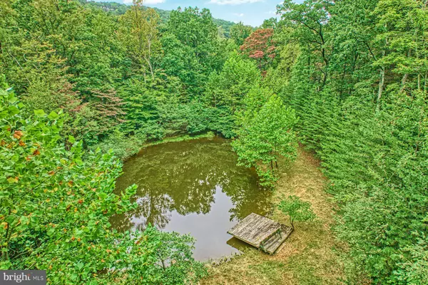 Lovettsville, VA 20180,37740 LONG LN