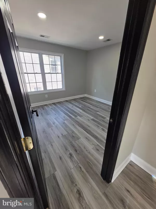 Falls Church, VA 22042,6724 WESTLAWN DR