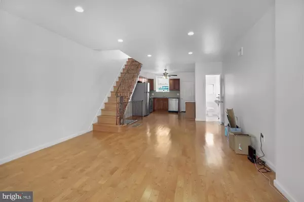 Philadelphia, PA 19145,2215 S HICKS ST