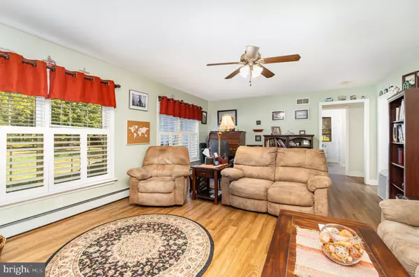 Dauphin, PA 17018,735 HUNT MEADOW DR