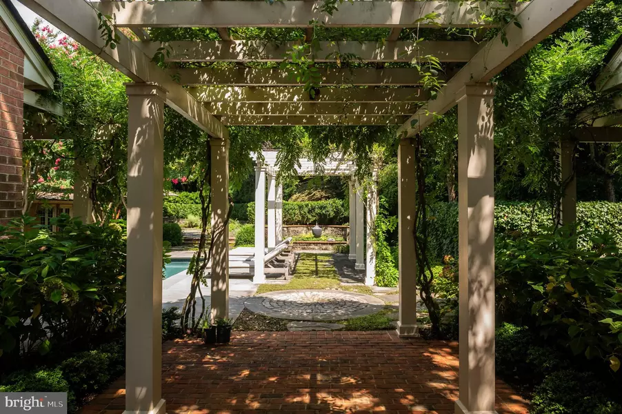 4814 KEMBLE PL NW, Washington, DC 20007