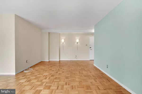 Washington, DC 20008,4740 CONNECTICUT AVE NW #414