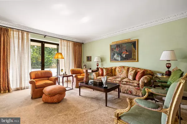 Washington, DC 20008,2700 CALVERT ST NW #418