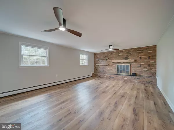 Herndon, VA 20170,705 MAIN DR