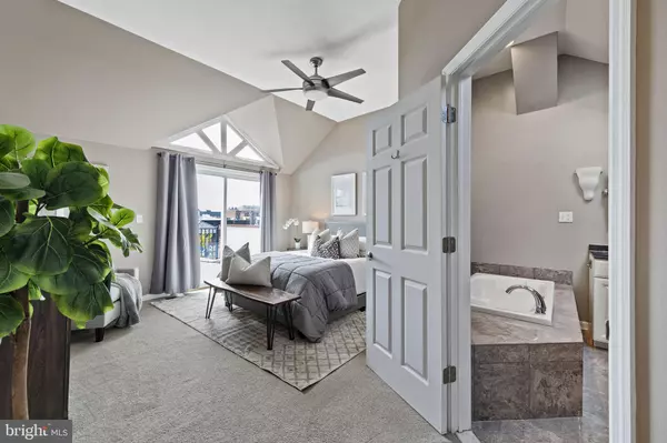 Philadelphia, PA 19147,827 CATHARINE