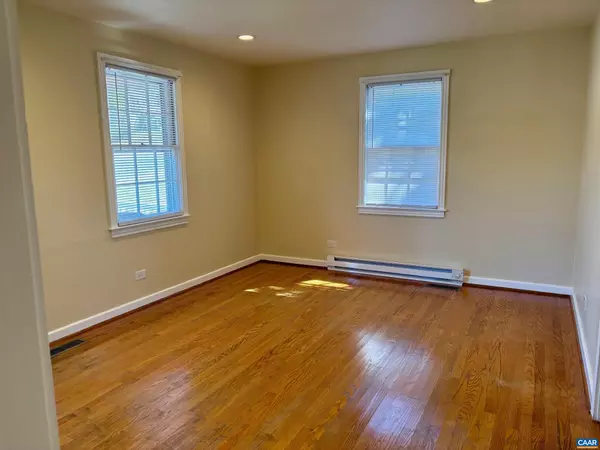 Charlottesville, VA 22902,912 ELLIOTT AVE