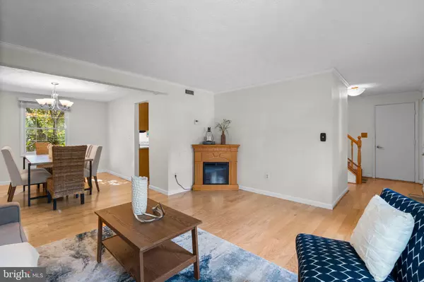 Manassas, VA 20110,10290 WOODMONT CT