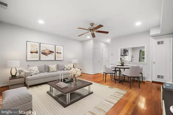 Springfield, VA 22152,8218 CARRLEIGH PKWY #10