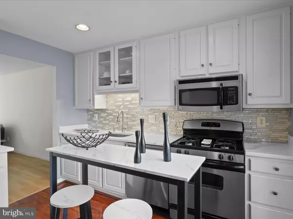 Springfield, VA 22153,8068 DULCIANA CT