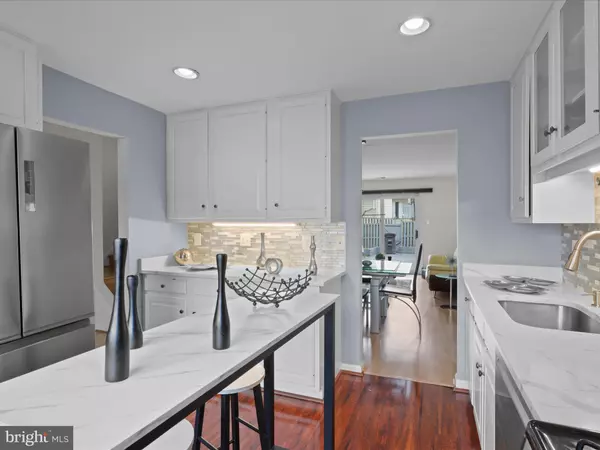 Springfield, VA 22153,8068 DULCIANA CT