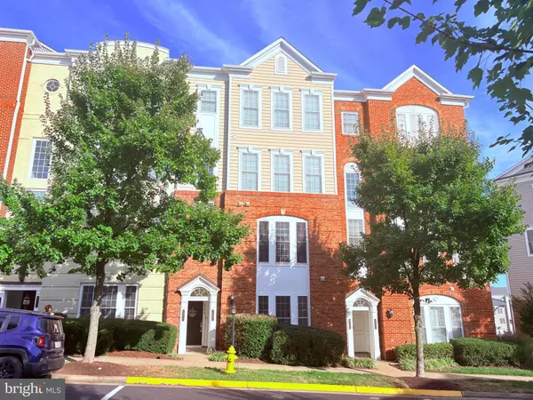 2396 BROOKMOOR LN #401A, Woodbridge, VA 22191