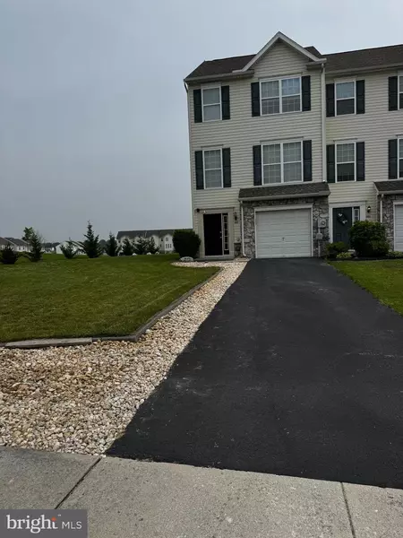 335 CAPE CLIMB, York, PA 17408